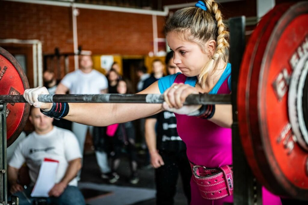 Aproximación en powerlifting en mujeres