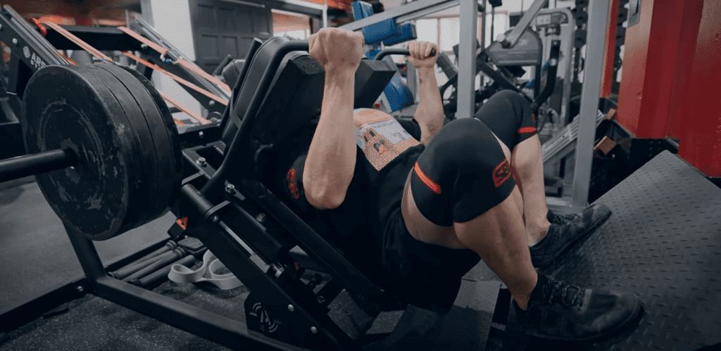 Sentadilla hack vs prensa: ¿cuál es mejor para ganar masa muscular? 9 Joe Bennet sentadilla