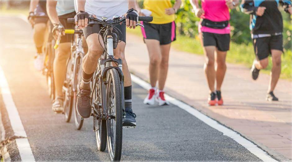 Quemar calorías corriendo o en bici