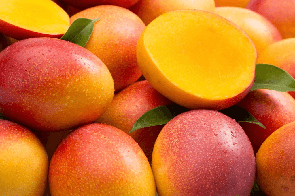 Estas son las frutas con más y menos azúcar, ¿es este un dato importante? 3 Mango alto en azúcar