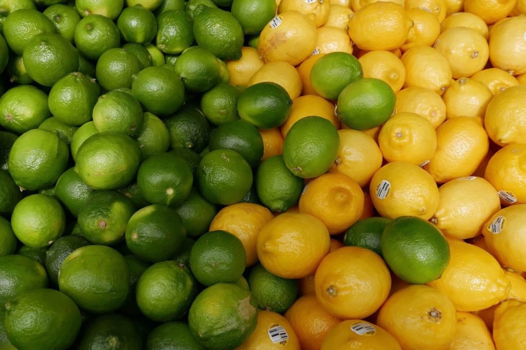 Estas son las frutas con más y menos azúcar, ¿es este un dato importante? 13 Lima limón bajo en azúcar