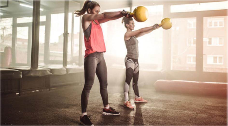 Kettlebell swing sesiones de entrenamiento