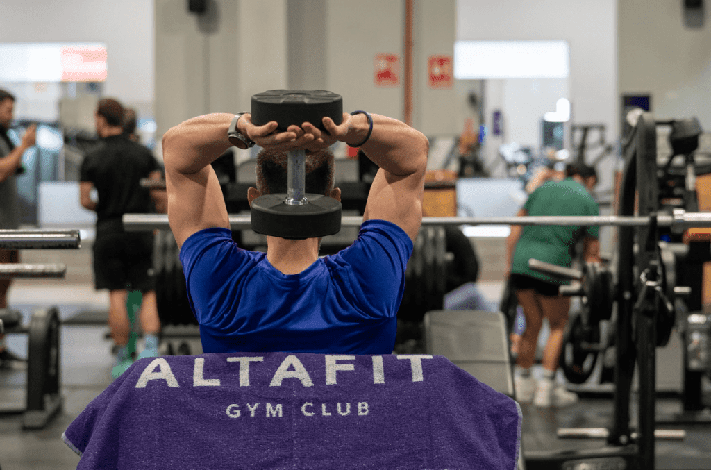Entrenar bíceps y tríceps