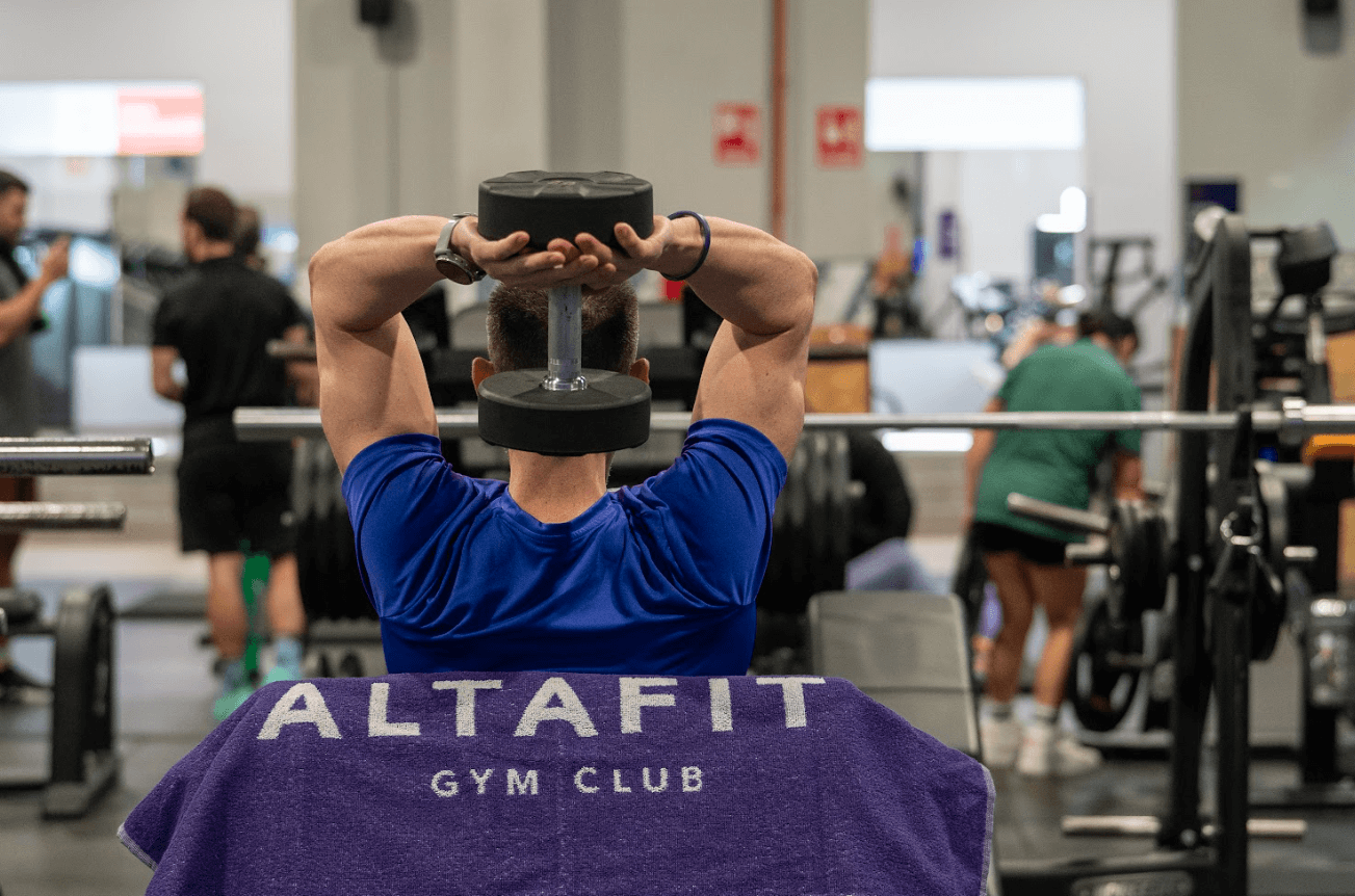 Entrenar bíceps y tríceps