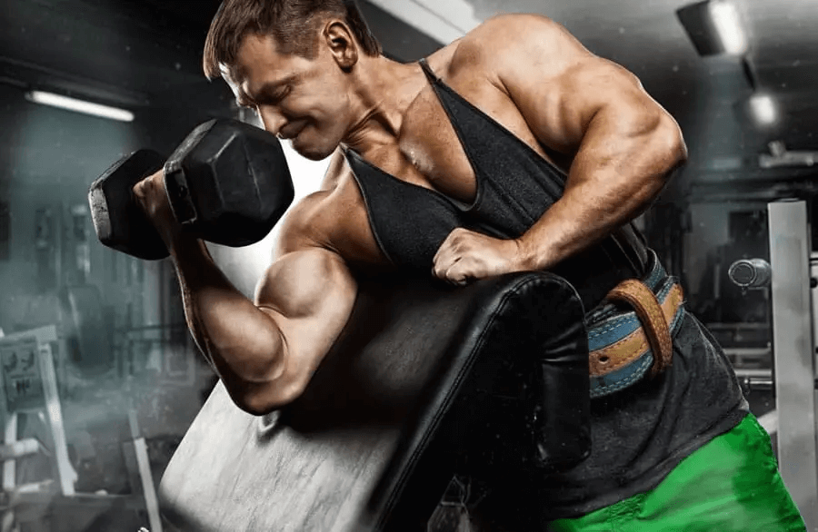 ¿Qué beber durante el entrenamiento? 7 Deportes de fuerza y alta intensidad