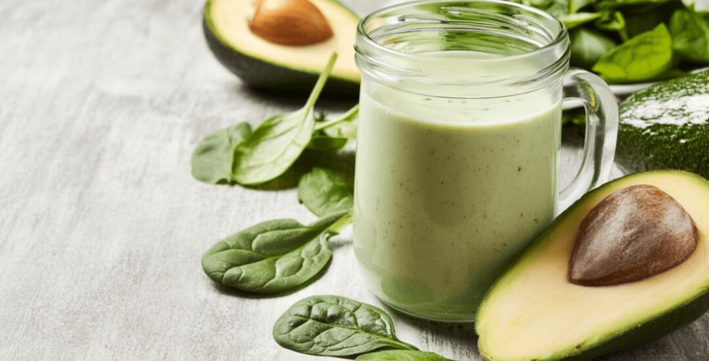 Batido de espinacas y aguacate