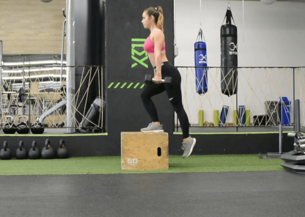 Las 5 mejores alternativas a las zancadas con mancuernas 6 Step-up con mancuernas