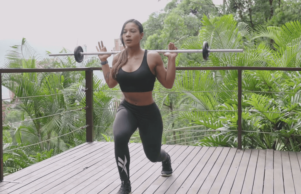 Las 5 mejores alternativas a las zancadas con mancuernas 9 Split squat estático