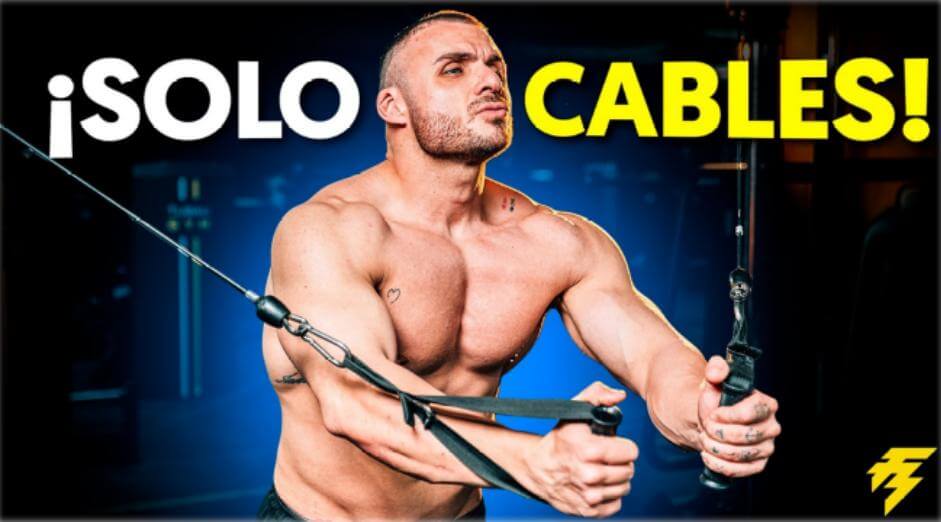 Desarrollar pectorales con poleas