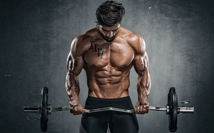 Dietista da su opinión sobre las barritas proteicas de Nutrisport 3 Entrenamiento de fuerza balance energético