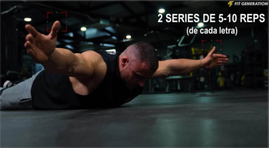 YTW tumbado en el suelo