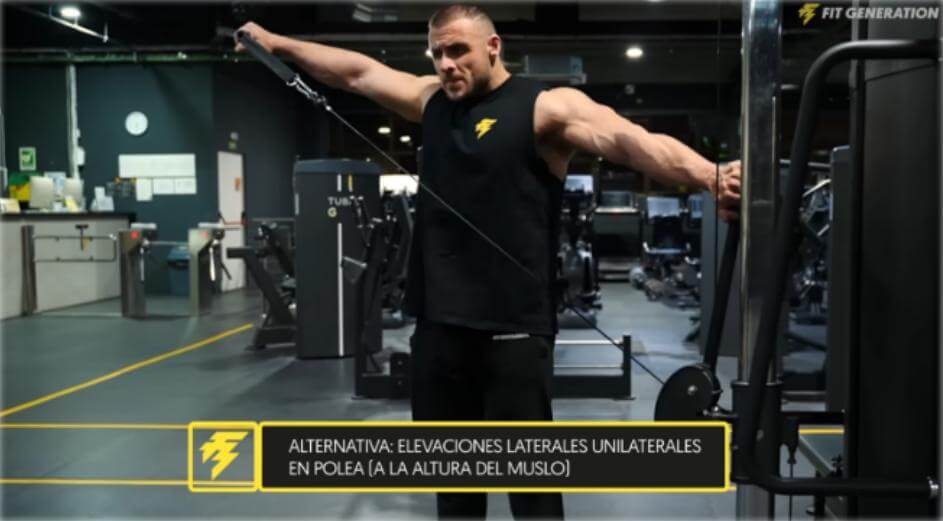 La mejor Rutina de Torso para ganar músculo en el tren superior 35 Elevaciones laterales en polea
