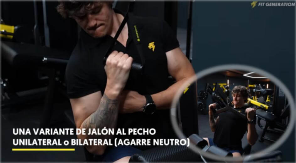 Variante de jalón al pecho