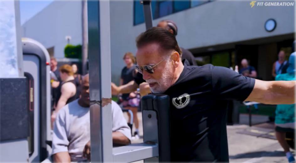Cómo mantener la masa muscular en la vejez 9 Arnold Schwarzzenegger edad avanzada