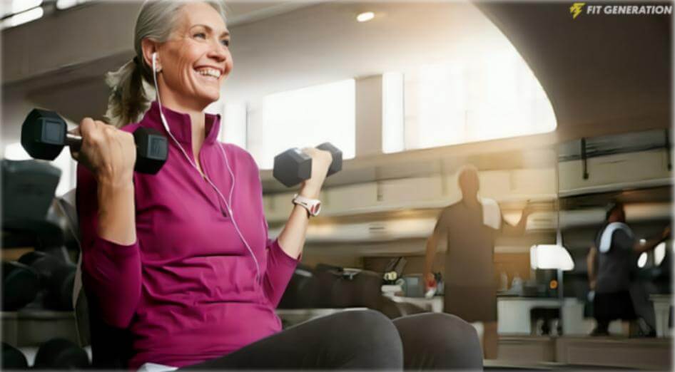 Cómo mantener la masa muscular en la vejez 13 Entrenamiento de fuerza mujer edad
